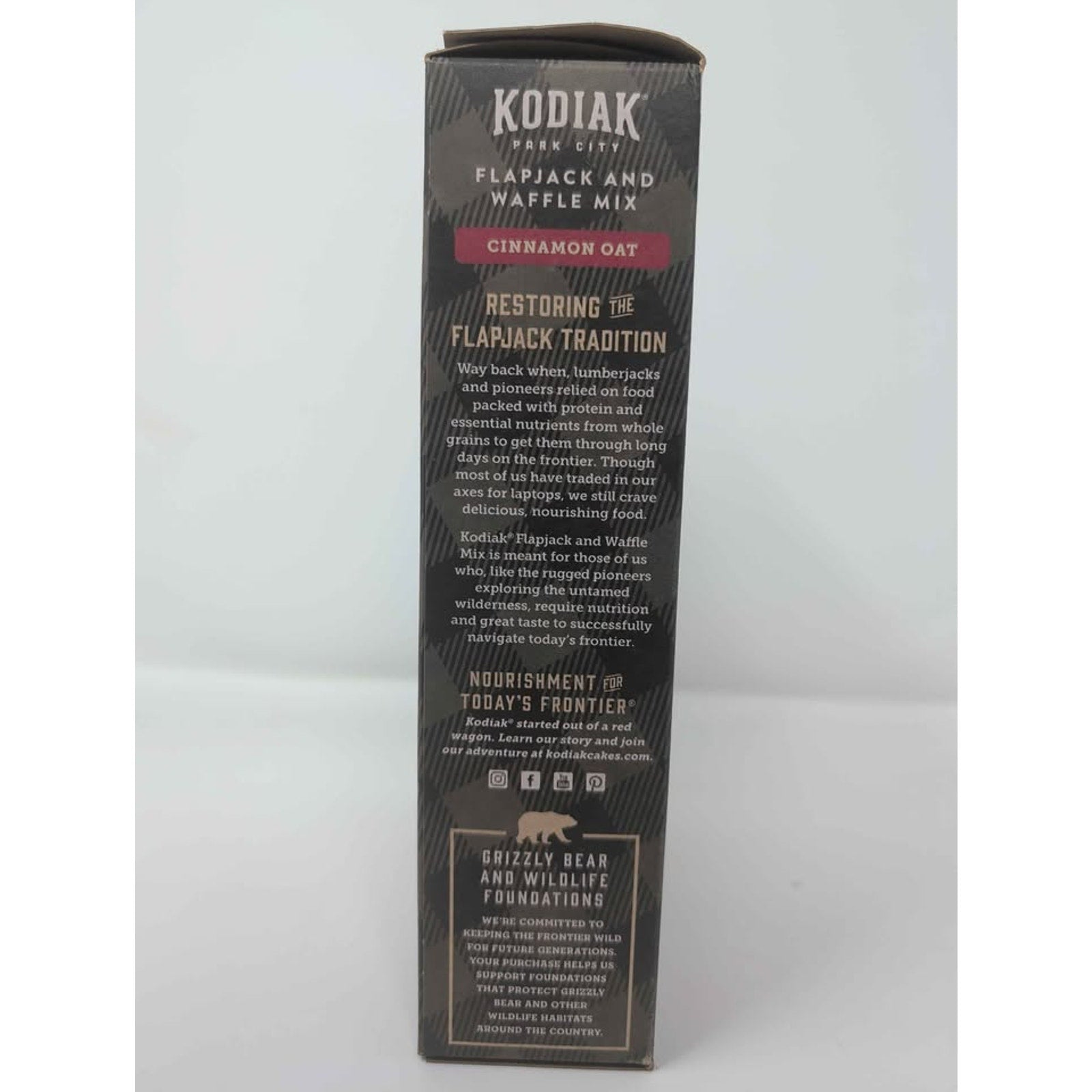 Kodiak Protein pancakes 20 ounce. Pack of 6. 20 oz each. Cinnamon oat