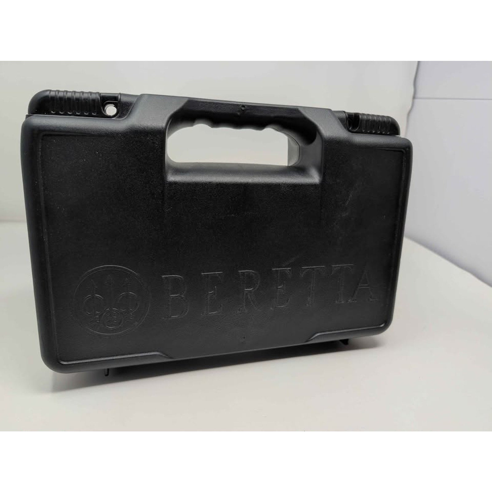 Beretta cubre armas. Solo caja com seguro. Berreta case