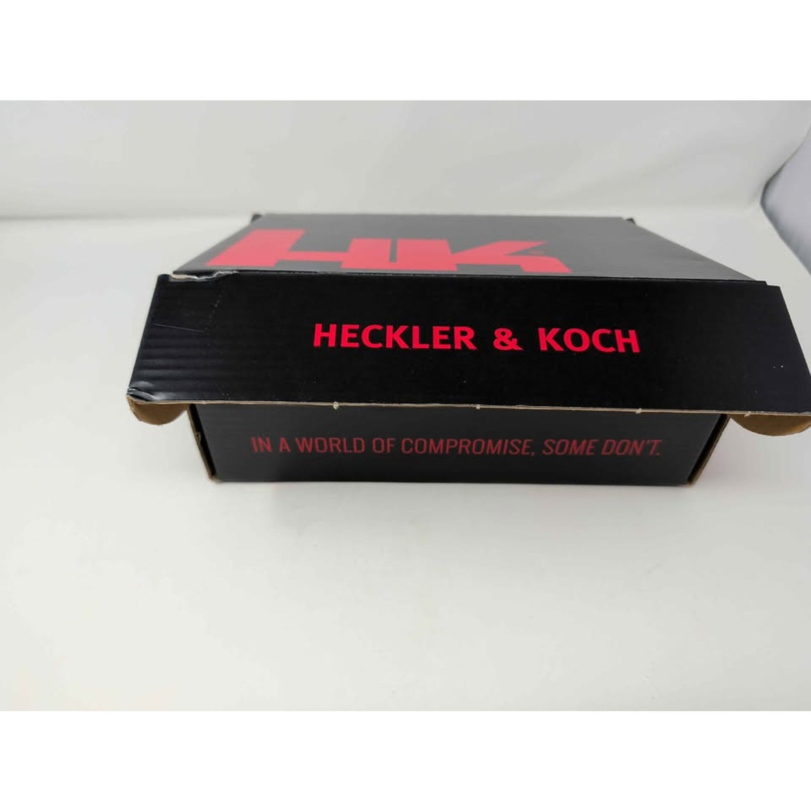 Heckler and Koch Case NEW. cubre armas