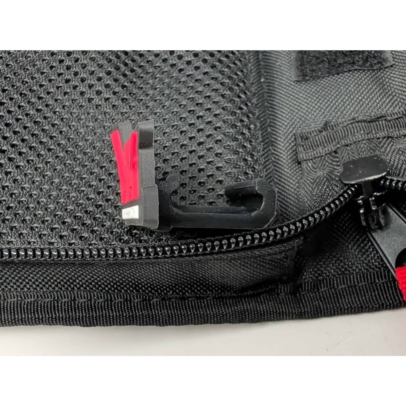Heckler and Koch Case NEW. cubre armas