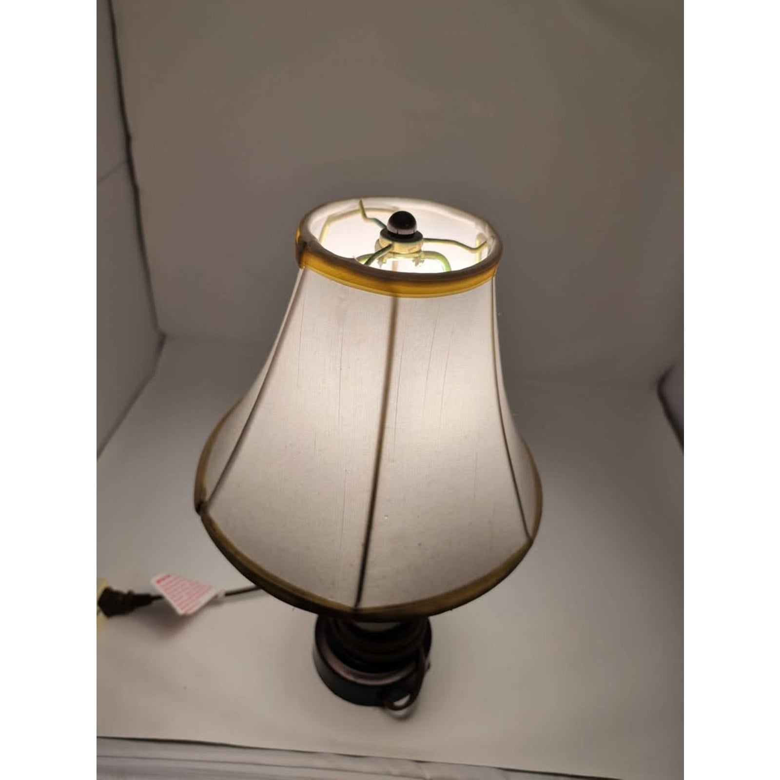 Touch sensitive lamp. Lampara especial